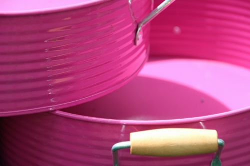bucket close pink