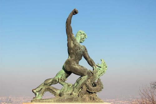 budapest sculpture man