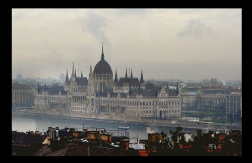 budapest black and white metro