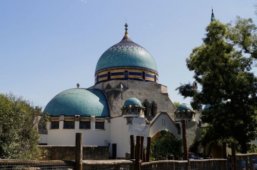 budapest zoo building