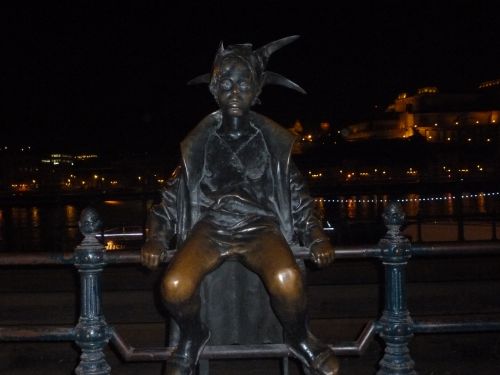 budapest sculpture figure