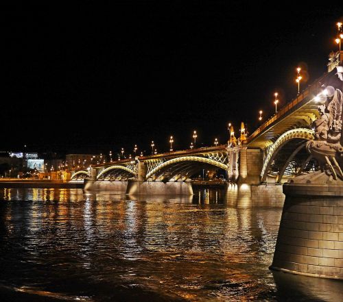 budapest at night margaret bridge illuminated