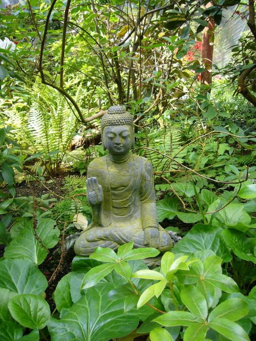 budda stone figure religious