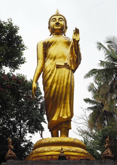 buddha statue standing