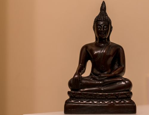 buddha meditation sculpture