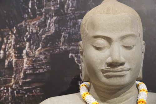 buddha figure statue