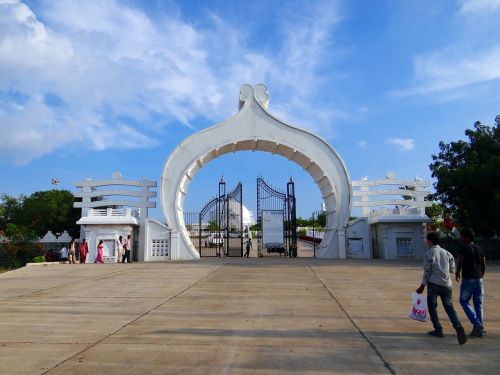 buddha vihar monument religious