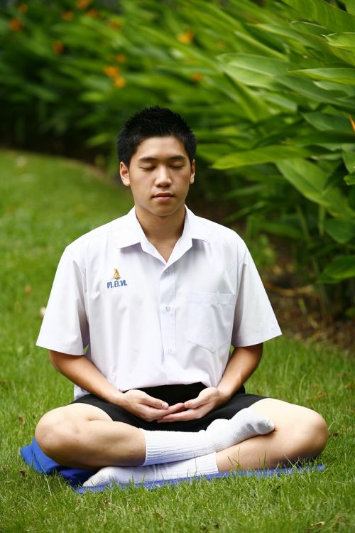buddhism meditation tailor seat