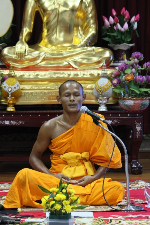 buddhist monk meditation