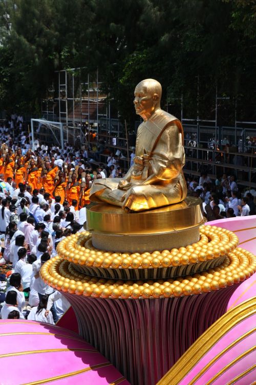 budha monk gold