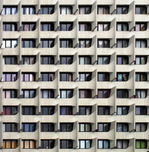 building windows symmetry
