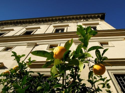 building rome italy