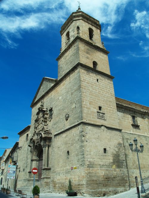 building monument church