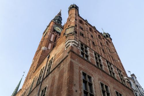 building poland monument