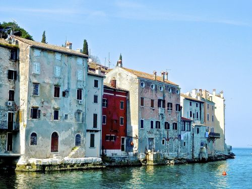buildings waterfront mediterranean