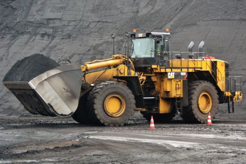 bulldozer coal maasvlakte