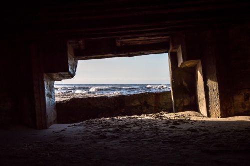 bunker sea sand