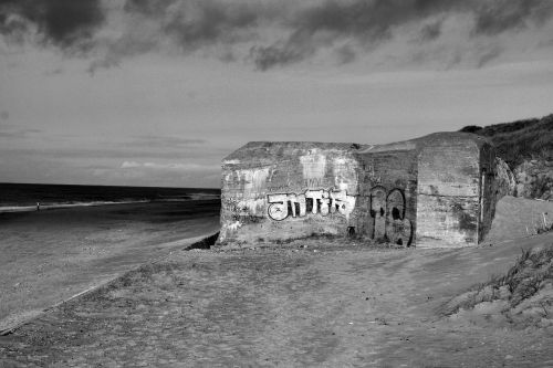 bunker north sea beach