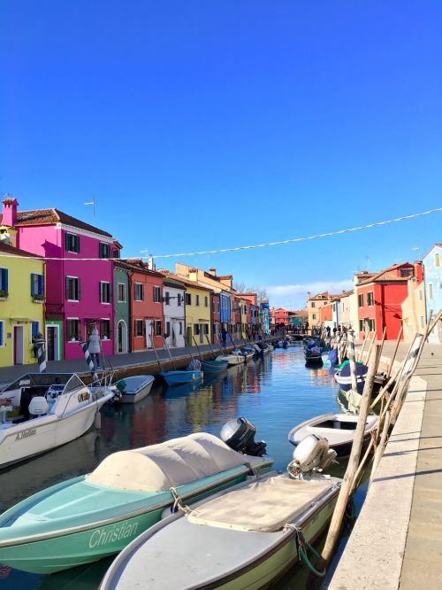 burano island colors