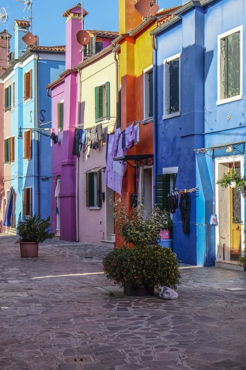 burano colored houses colorful