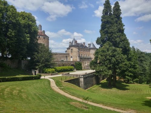 burgundy france castle