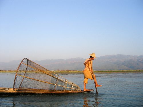 burma fishing quiet sea