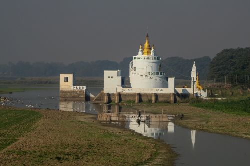 burma myanmar lake