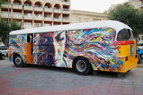 bus graffiti malta