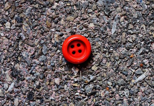 button 4 holes red