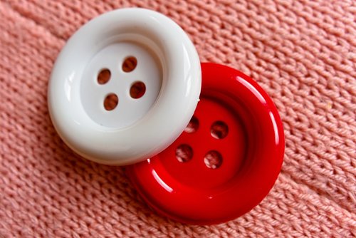button  fasten  button hole