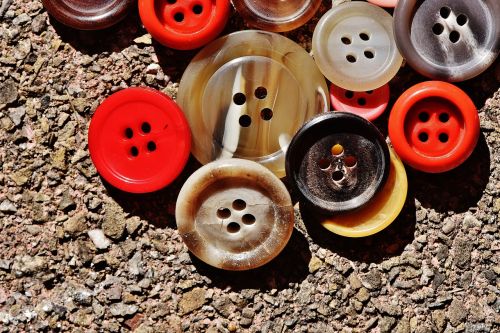 buttons 4 holes colorful