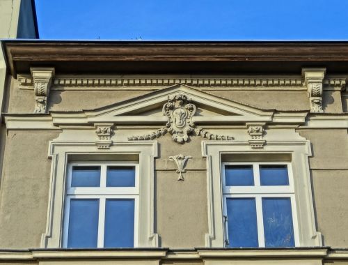 bydgoszcz building windows