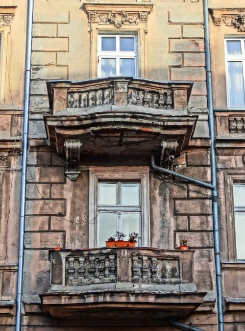 bydgoszcz building balconies