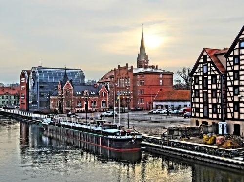 bydgoszcz waterfront boats