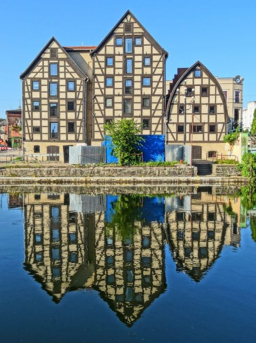 bydgoszcz waterfront house