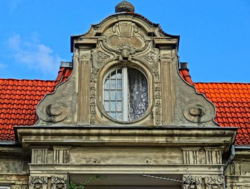 bydgoszcz art nouveau pediment