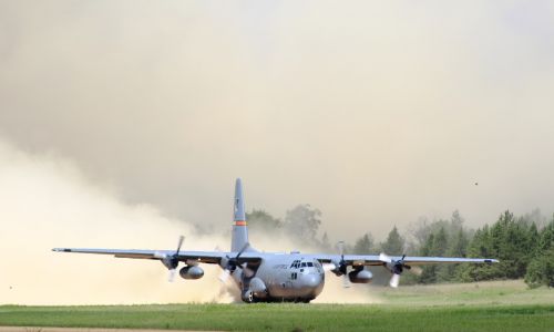 c-130 hercules cargo plane
