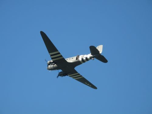 c-47 dakota dc-3