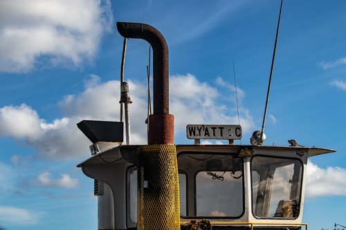 cabin  smokestack  tugboat