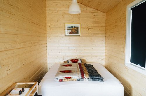 cabin bedroom sleep
