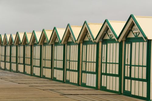 cabins beach alignment