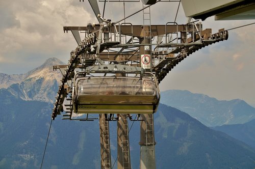 cableway  exit  mountain