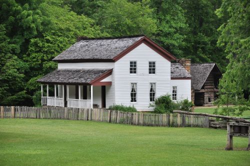cades cove smoky mountains old house