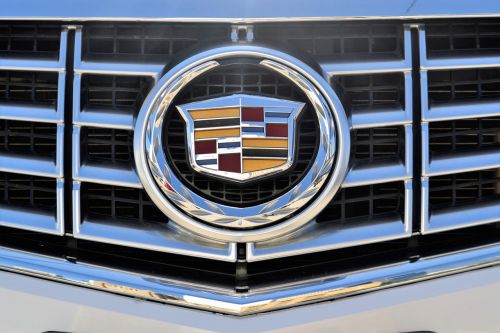 cadillac emblem 2017