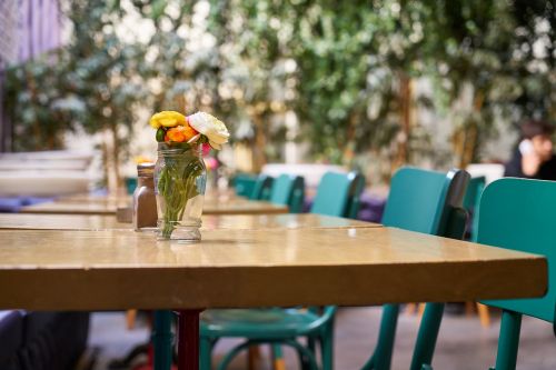 cafe table chair