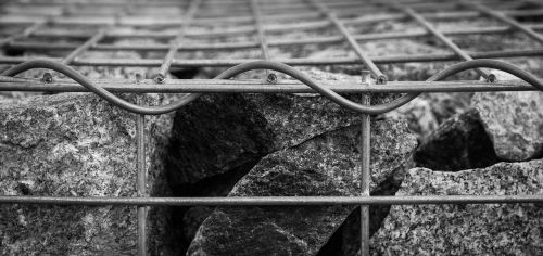 cage stones grid