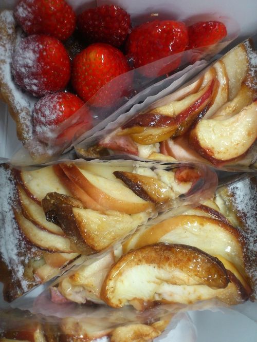 cake strawberry apple