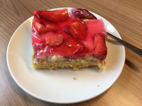cake strawberry cake strawberries