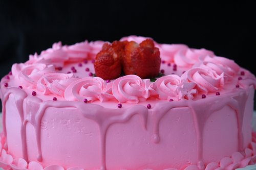 cake  desserts  strawberry