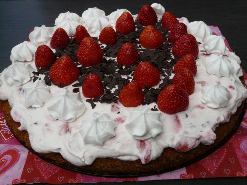 cake strawberry pie strawberries